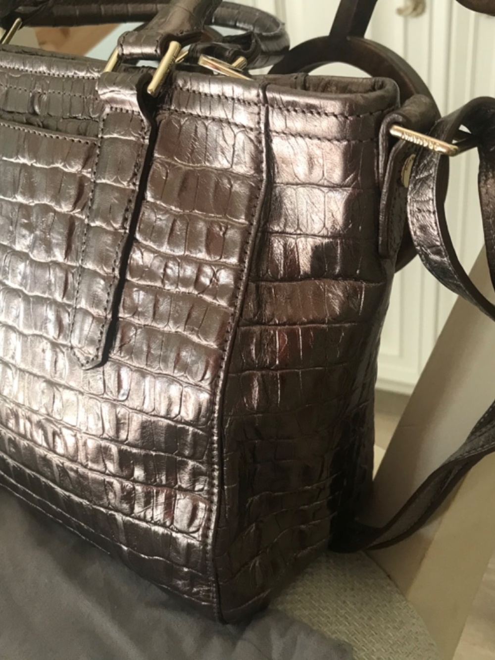Brahmin light bronze metallic purse with dust cover - Picture 5 of 9